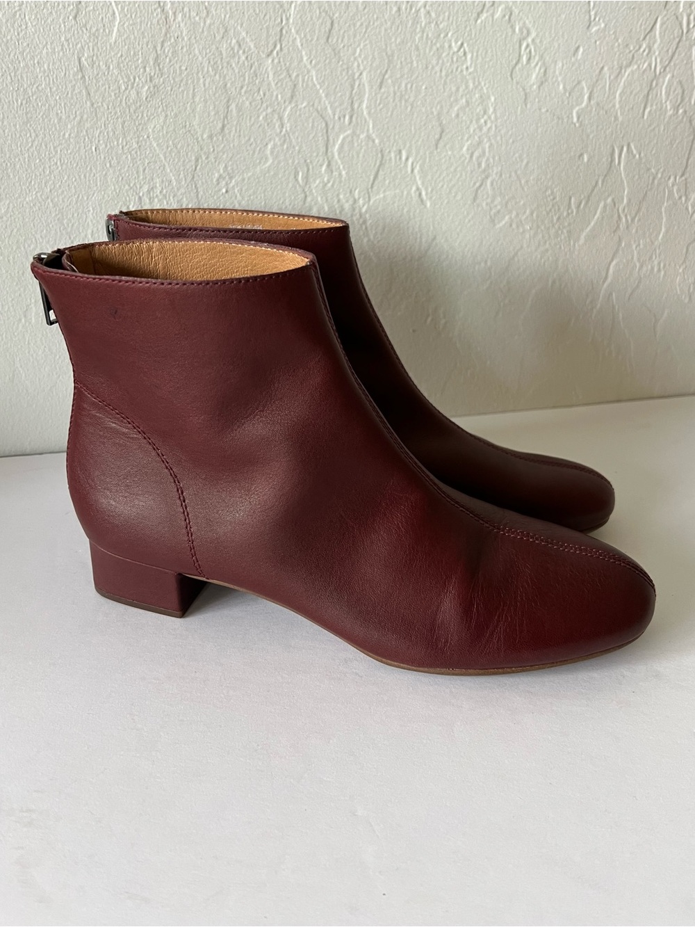 Madewell The Rena Ankle Leather
Pinot Noir Boots Size 7.5